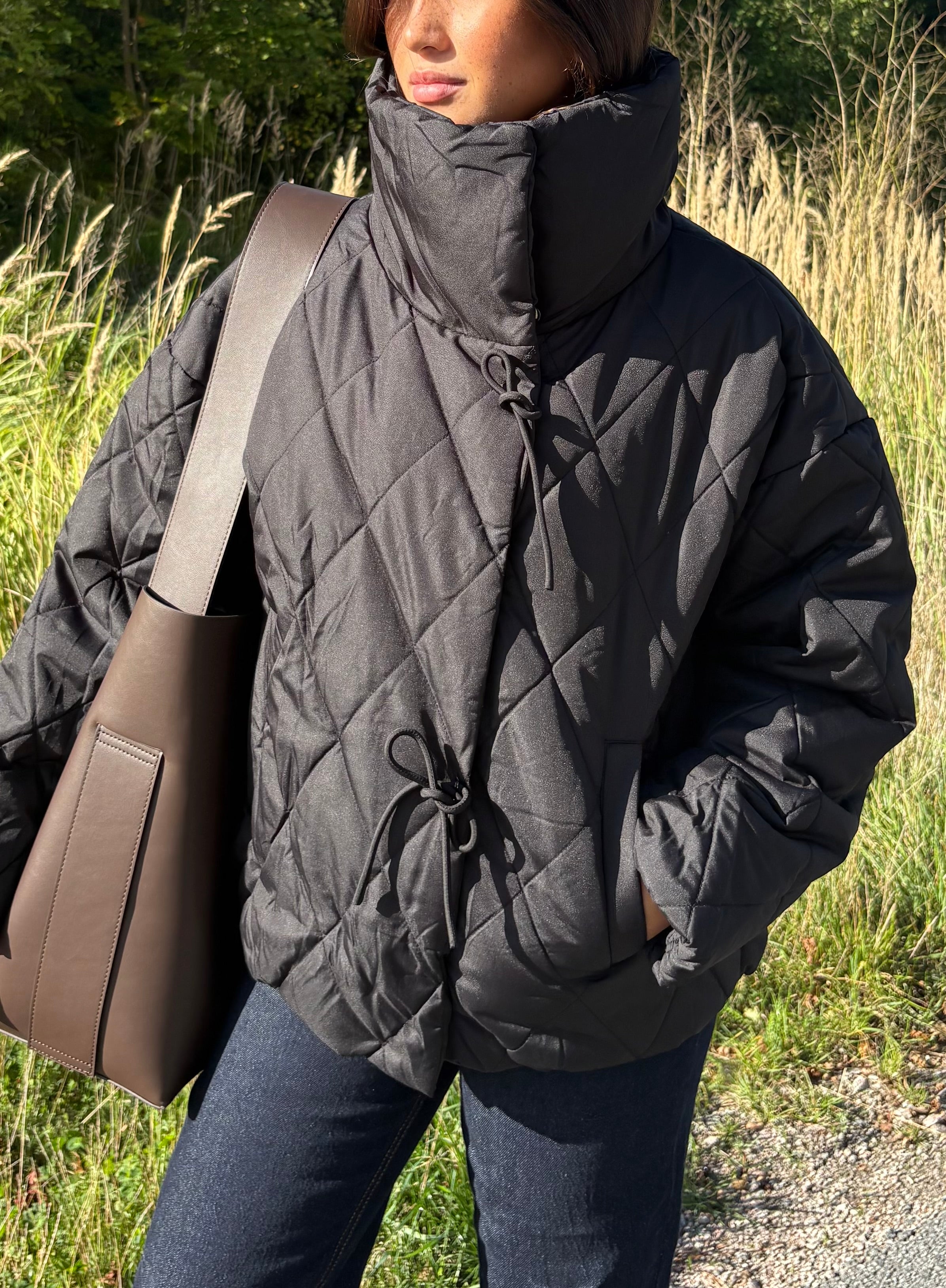 VIBUMBLE Jacket - Black Beauty